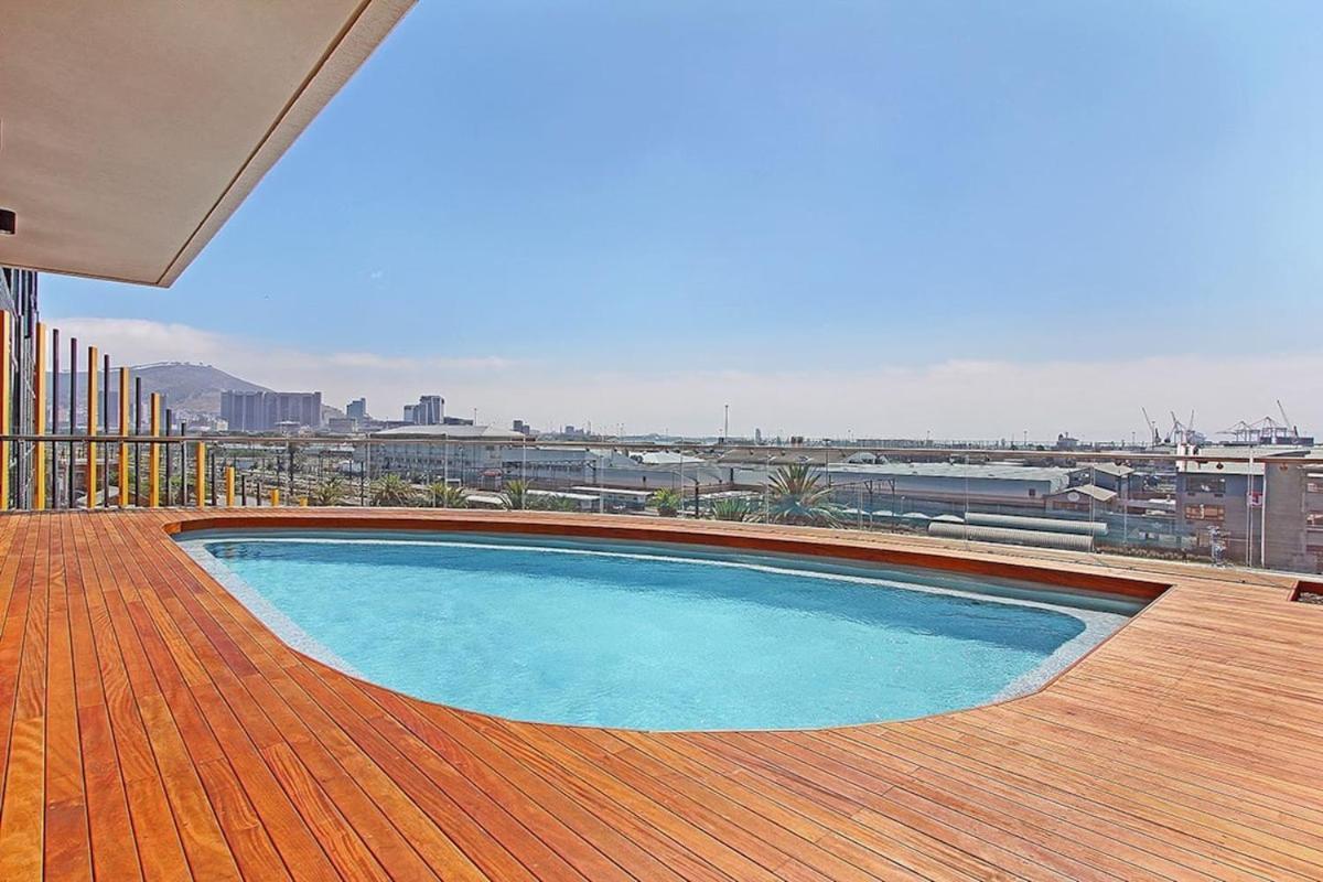 Urban Chic Wex1 Mountain Views Pool Entertainment Apartment เคปทาวน์ ภายนอก รูปภาพ